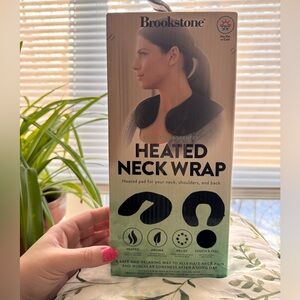 Brookstone Heated Neck Wrap - Black